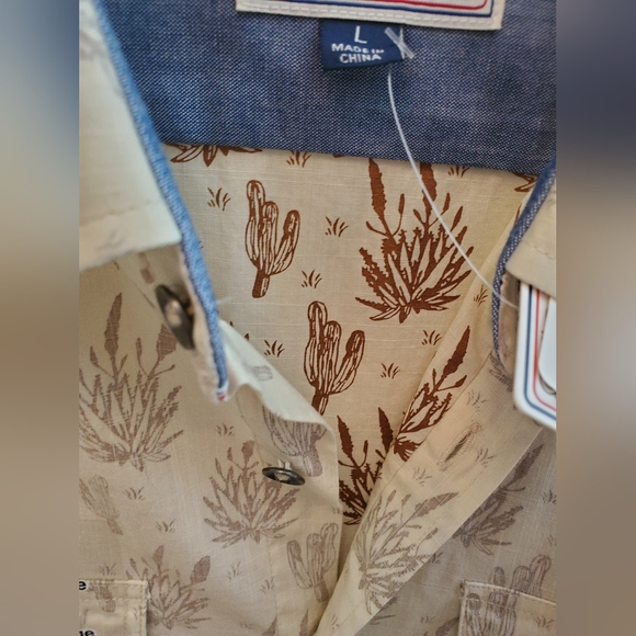 Flag & Anthem - Tempe Cactus Short Sleeve Buttondown Shirt - Picture 7 of 8